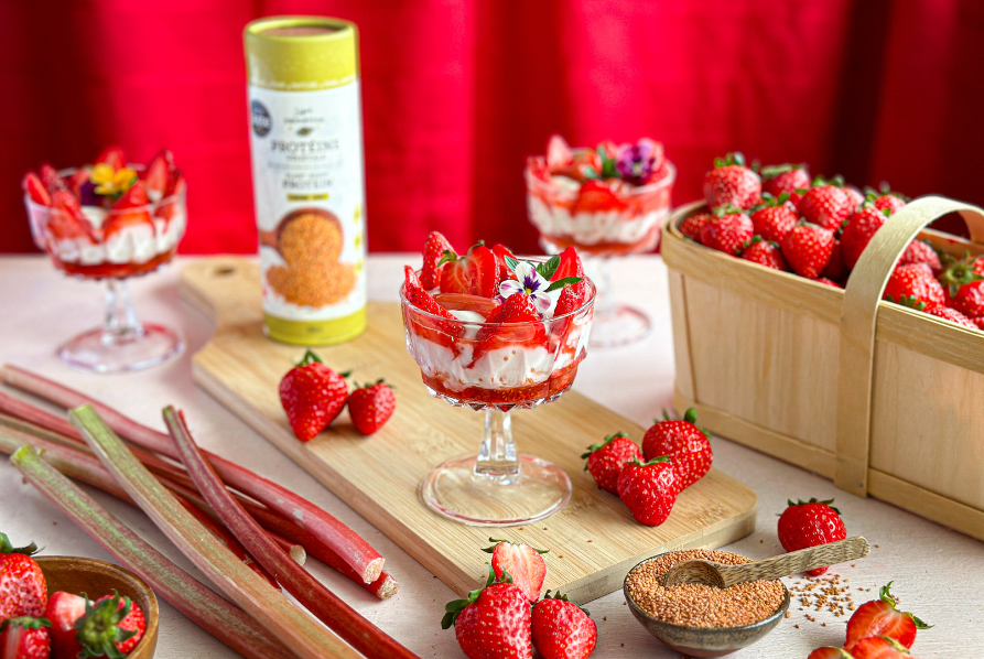 Compote fraises, rhubarbe et caméline