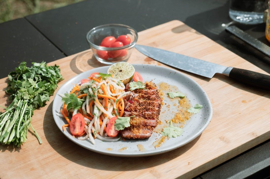 Tataki de thon en croûte de caméline