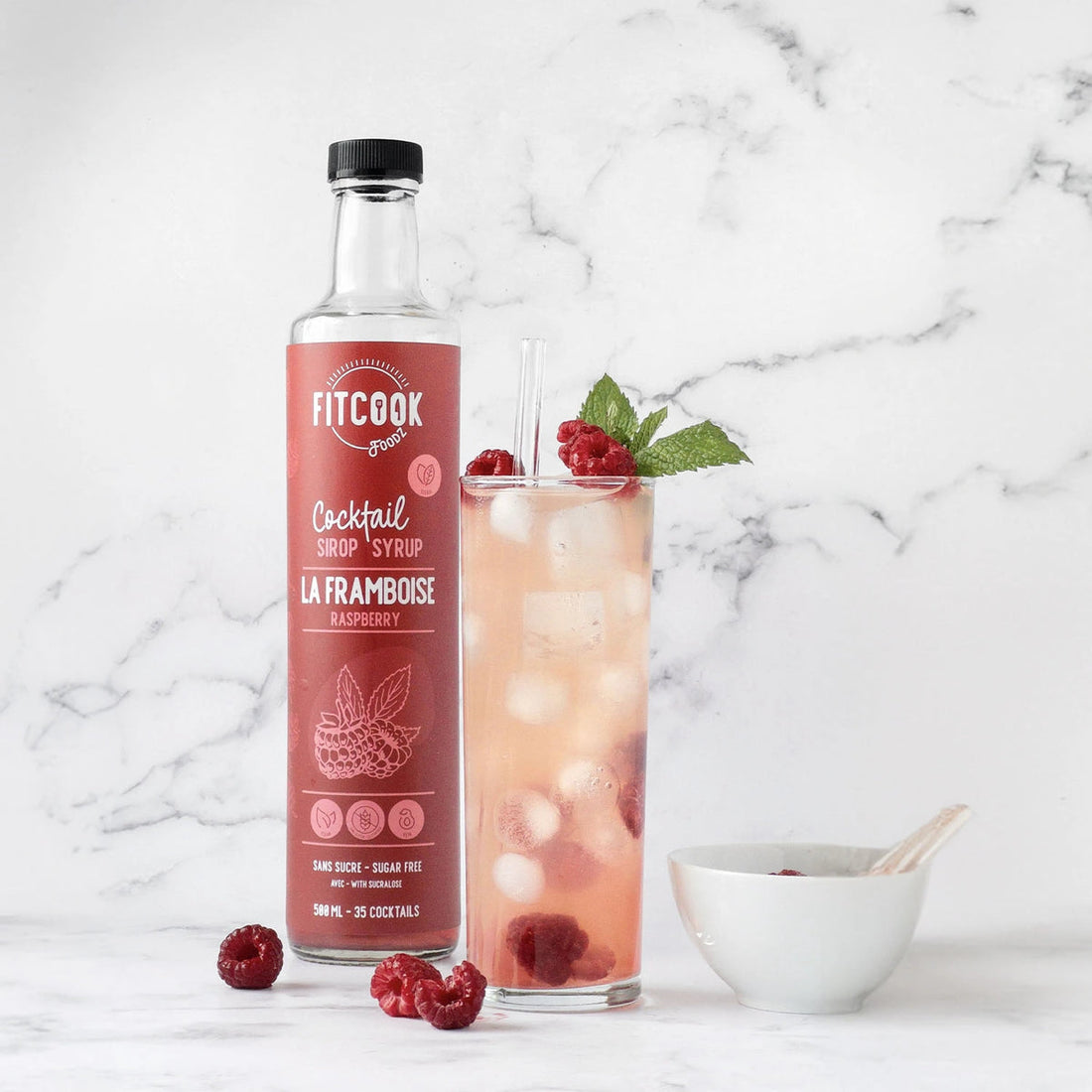 Thé glacé à la framboise et la caméline
